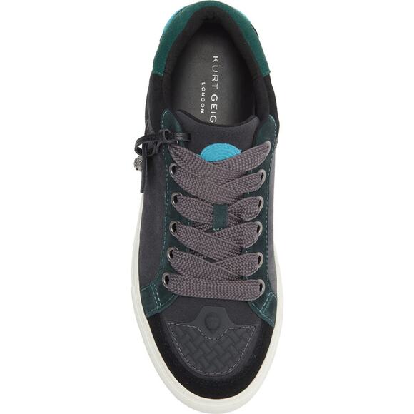 Athletic_Shoes